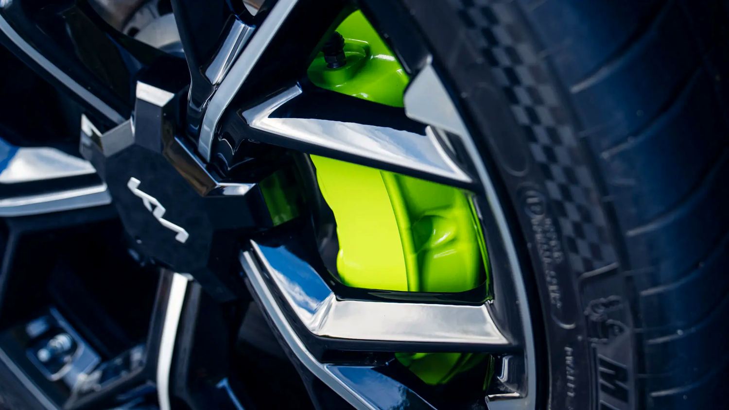 Kia GT lime remklauw macro
